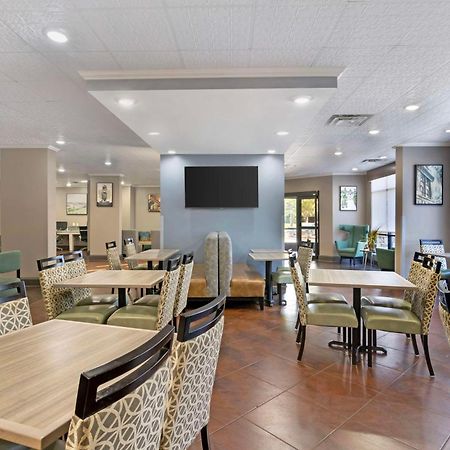 Best Western Savannah Airport Inn & Suites Pooler Esterno foto