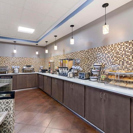 Best Western Savannah Airport Inn & Suites Pooler Esterno foto