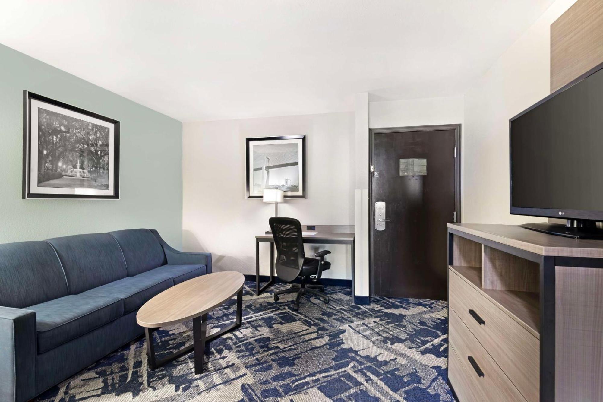 Best Western Savannah Airport Inn & Suites Pooler Esterno foto
