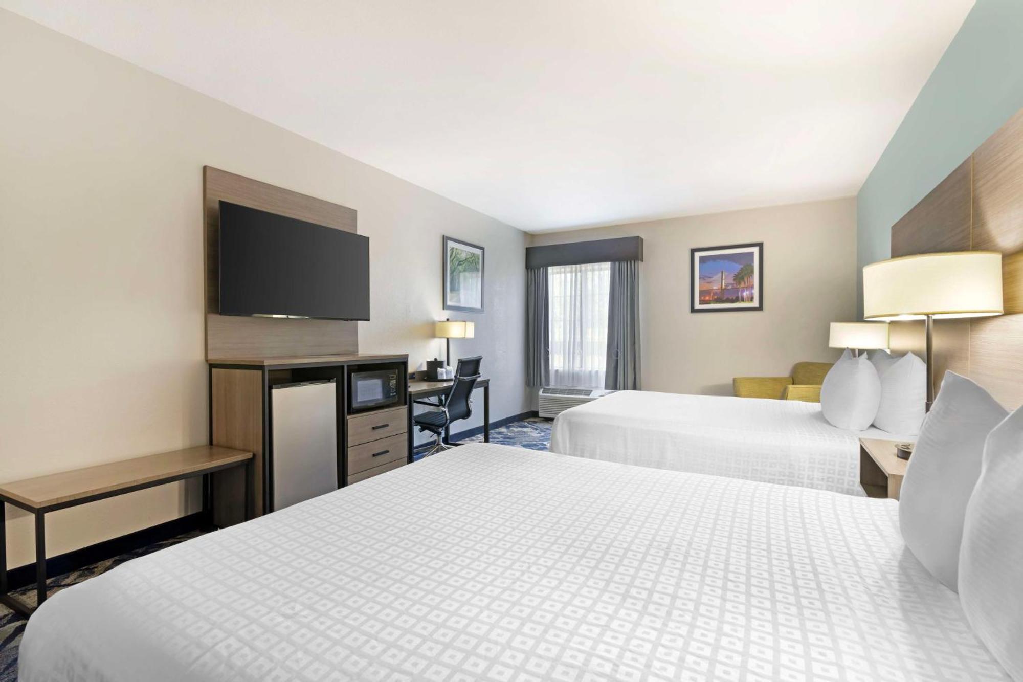 Best Western Savannah Airport Inn & Suites Pooler Esterno foto