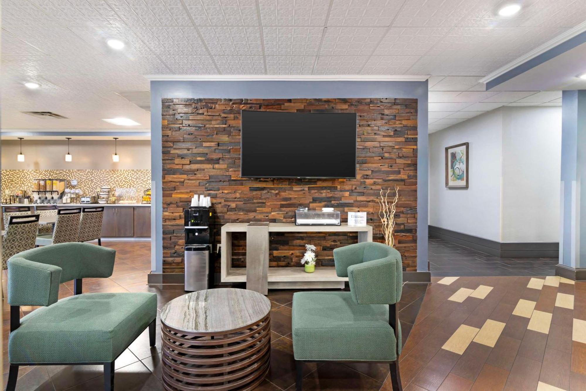 Best Western Savannah Airport Inn & Suites Pooler Esterno foto