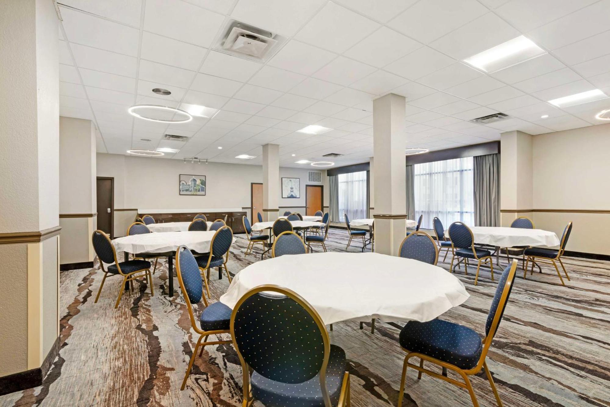 Best Western Savannah Airport Inn & Suites Pooler Esterno foto