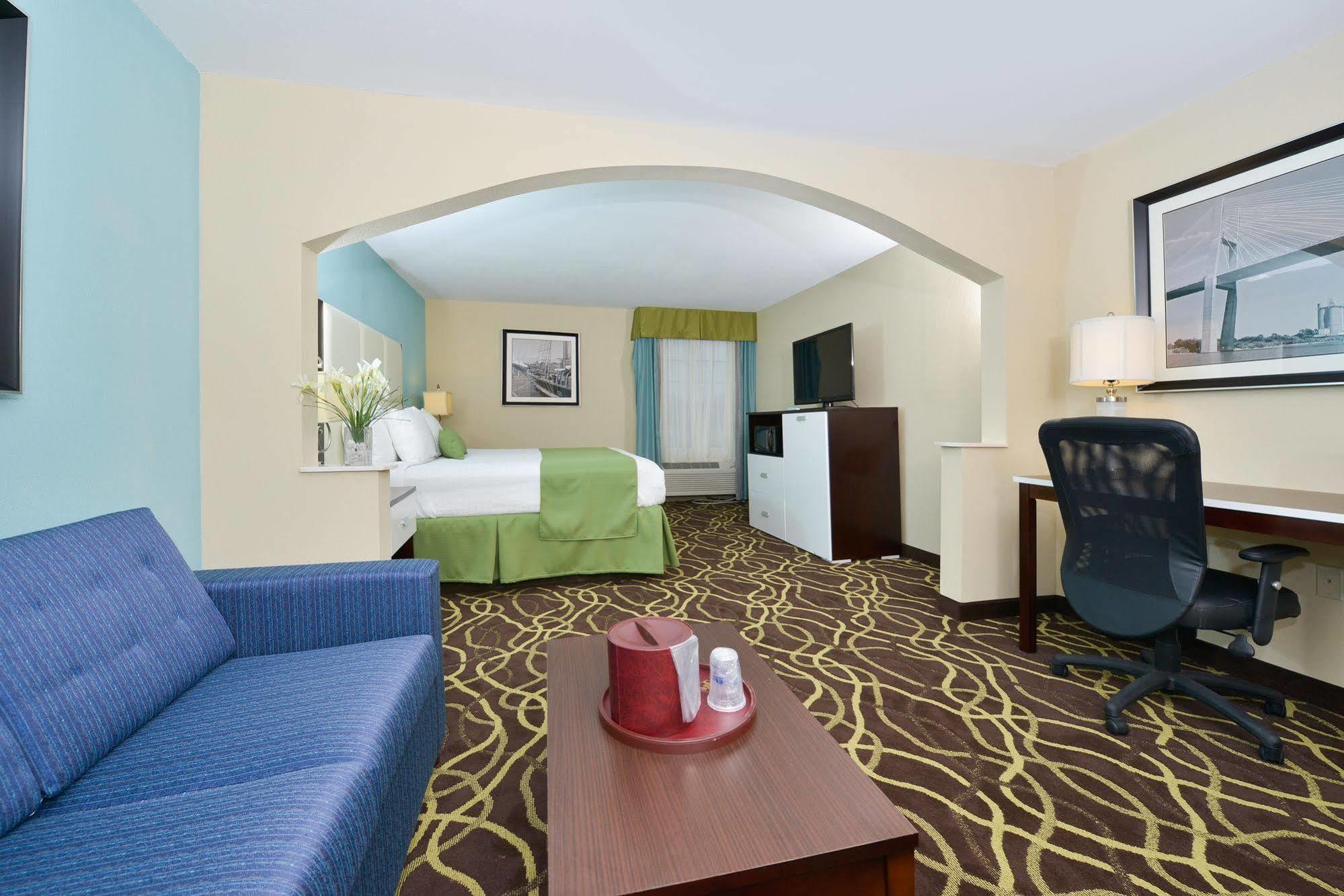 Best Western Savannah Airport Inn & Suites Pooler Esterno foto
