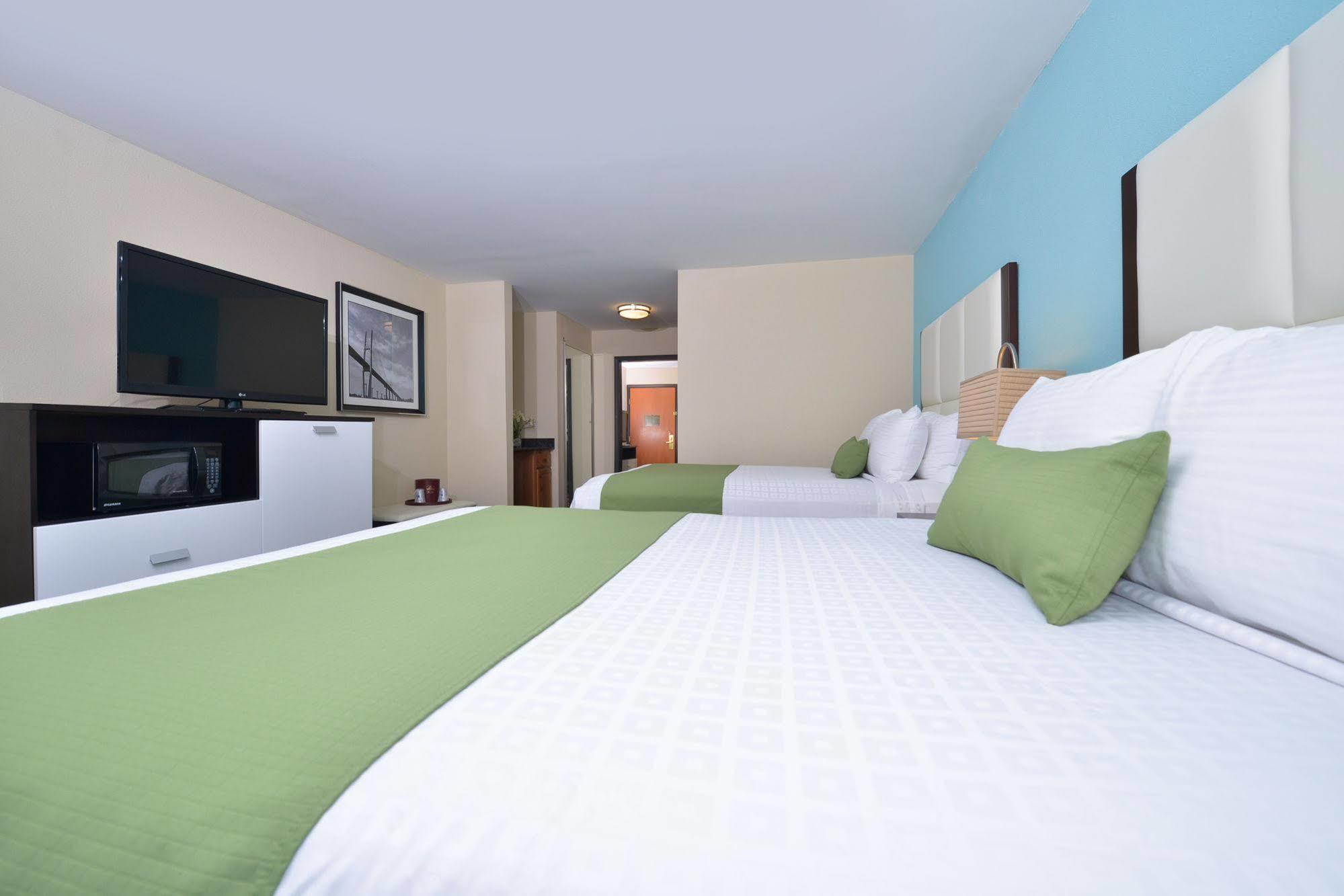 Best Western Savannah Airport Inn & Suites Pooler Esterno foto