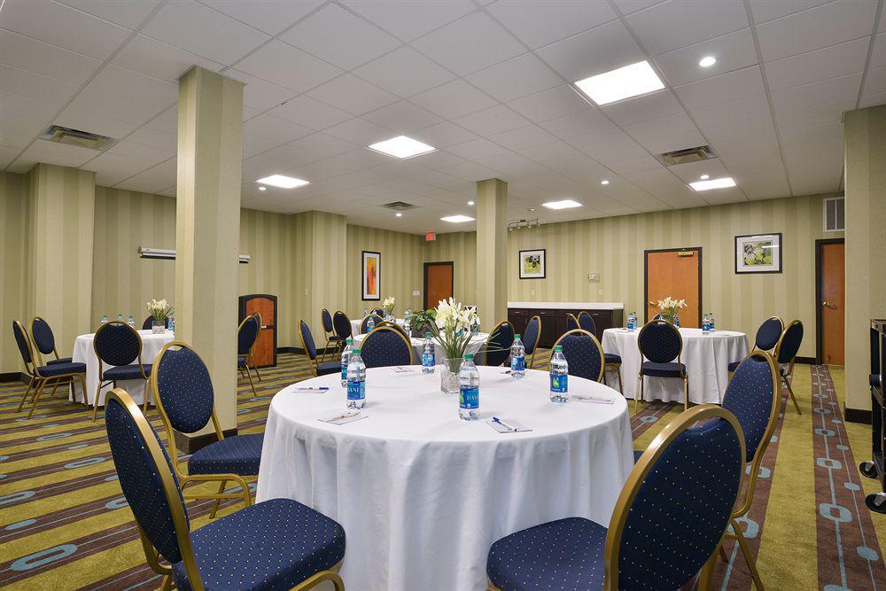 Best Western Savannah Airport Inn & Suites Pooler Esterno foto